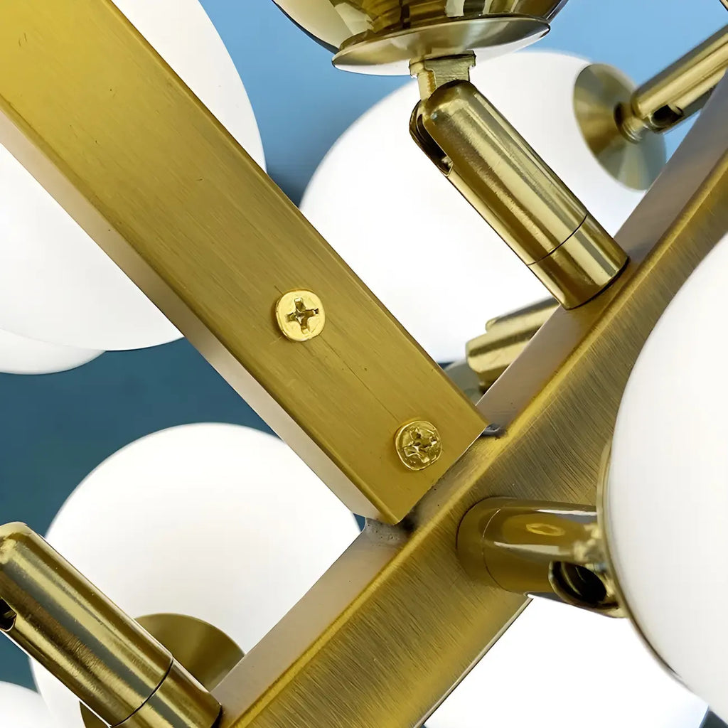 Suspension ovale en verre blanc et verre doré à un niveau