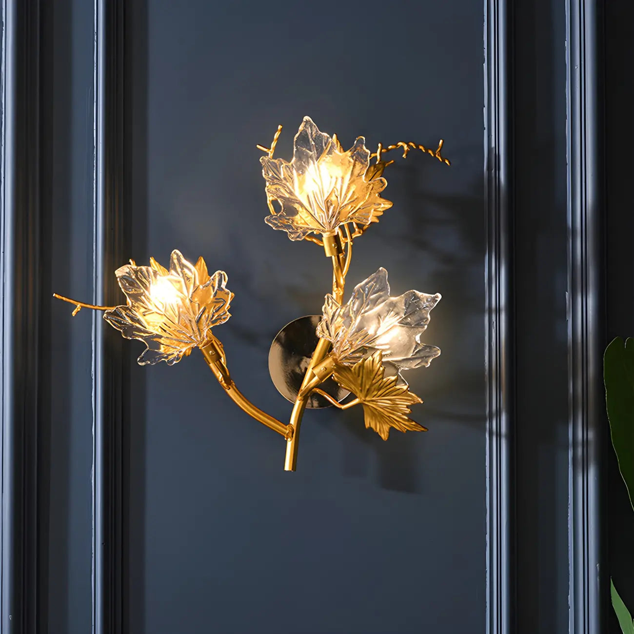 Applique da parete a LED in ottone anticato a 3 luci con foglia