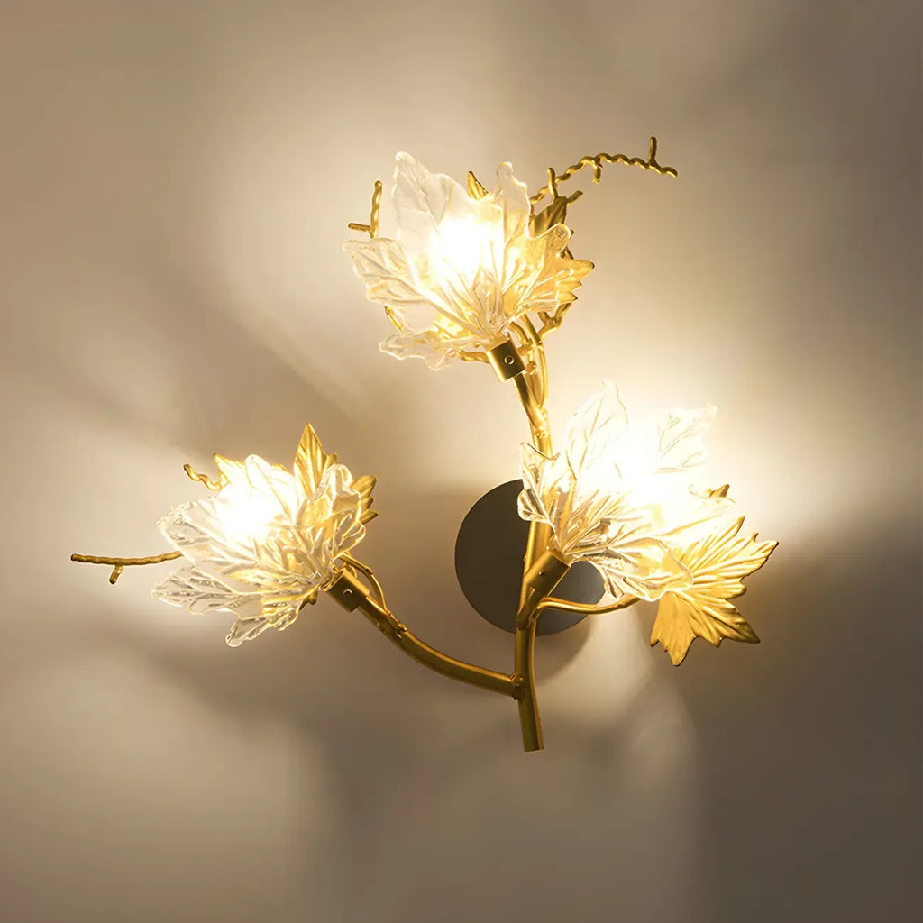 Applique murale LED vintage en laiton à 3 lumières avec abat-jour en forme de feuille