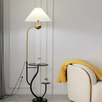 Lampadaire noir contemporain avec étagères pour salon