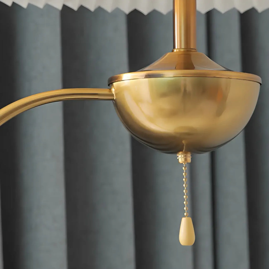 Lampadaire noir contemporain avec étagères pour salon