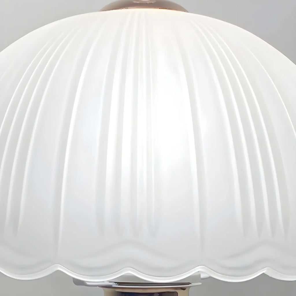 Lampe de table élégante en verre blanc et métal en forme de parapluie