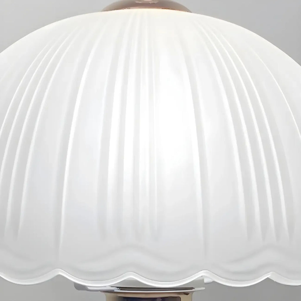 Lampe de table élégante en verre blanc et métal en forme de parapluie