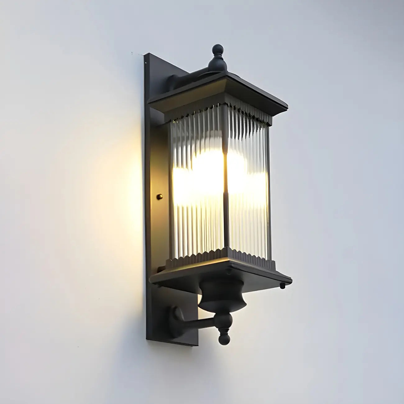 Applique murale d'extérieur moderne avec abat-jour en verre géométrique noir