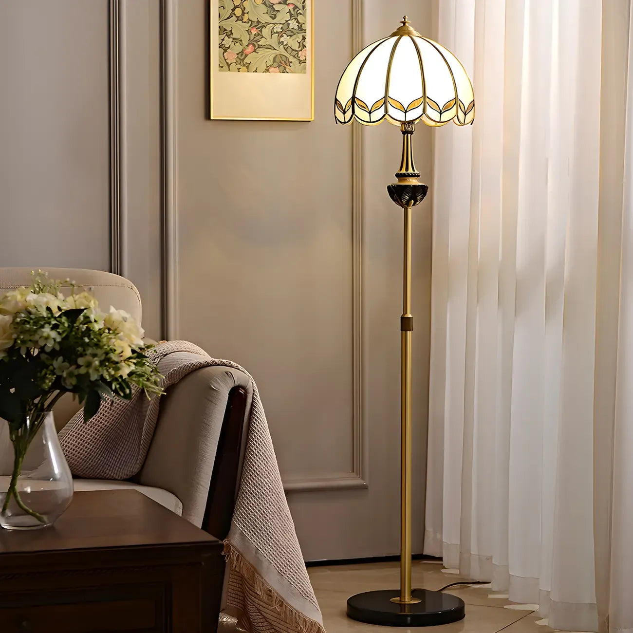 Lampada da terra a LED vintage in ottone con altezza regolabile