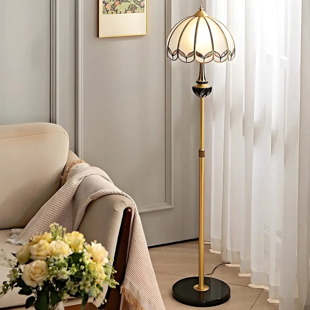 Lampada da terra a LED vintage in ottone con altezza regolabile