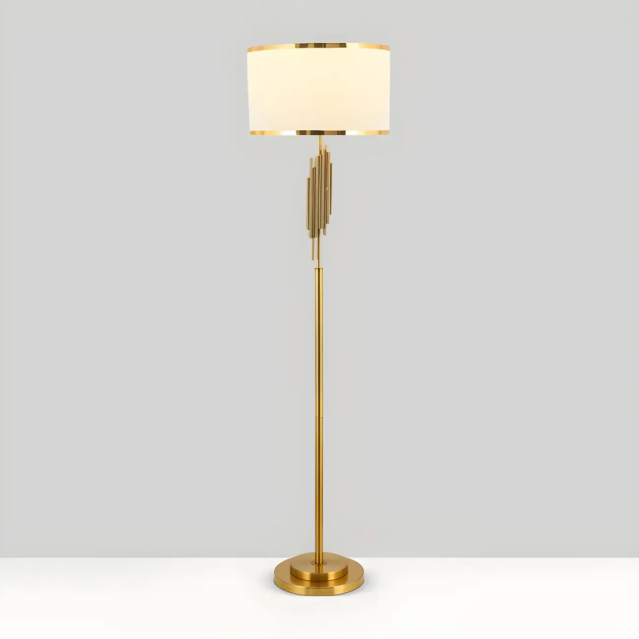 Lampadaire contemporain doré pour salon