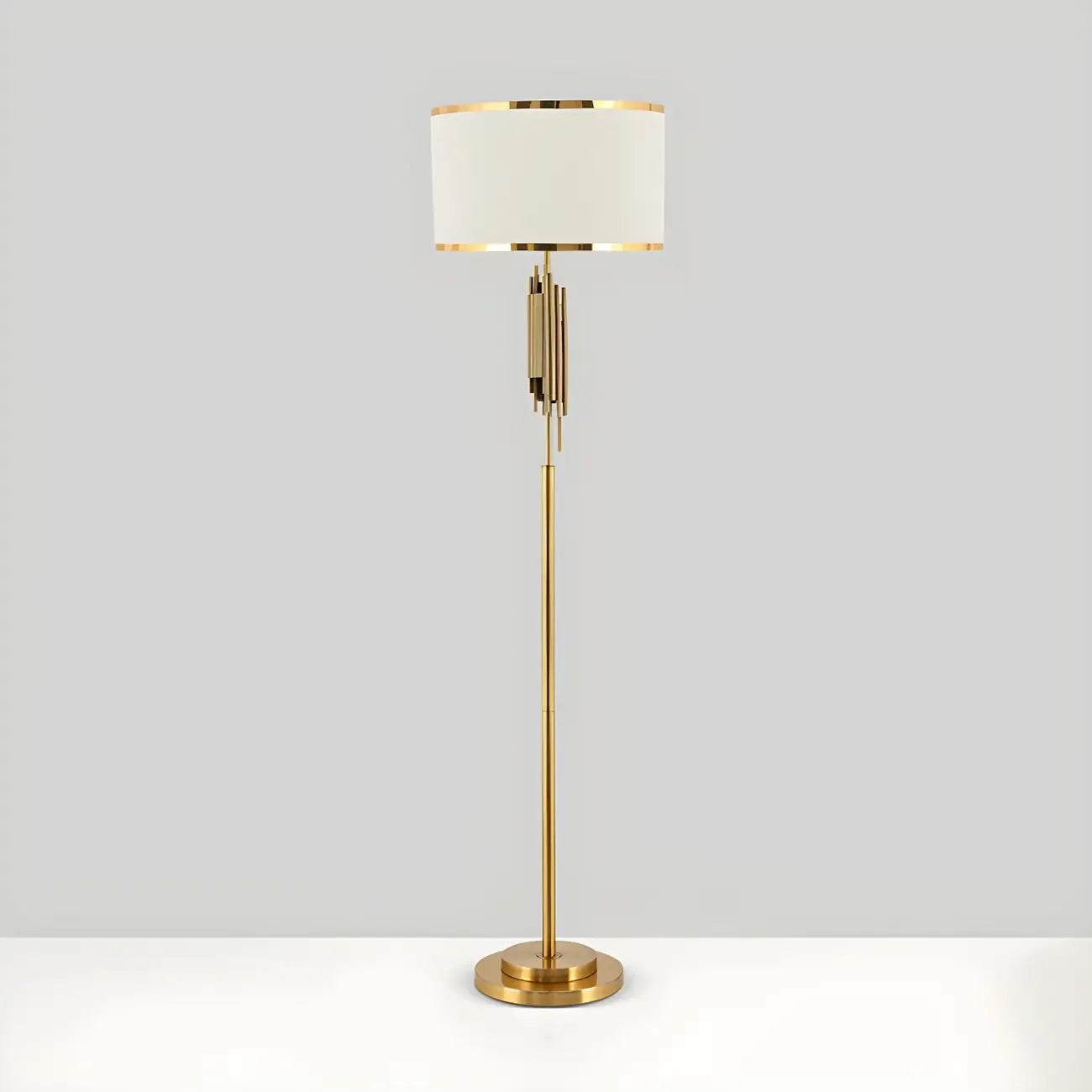 Lampadaire contemporain doré pour salon