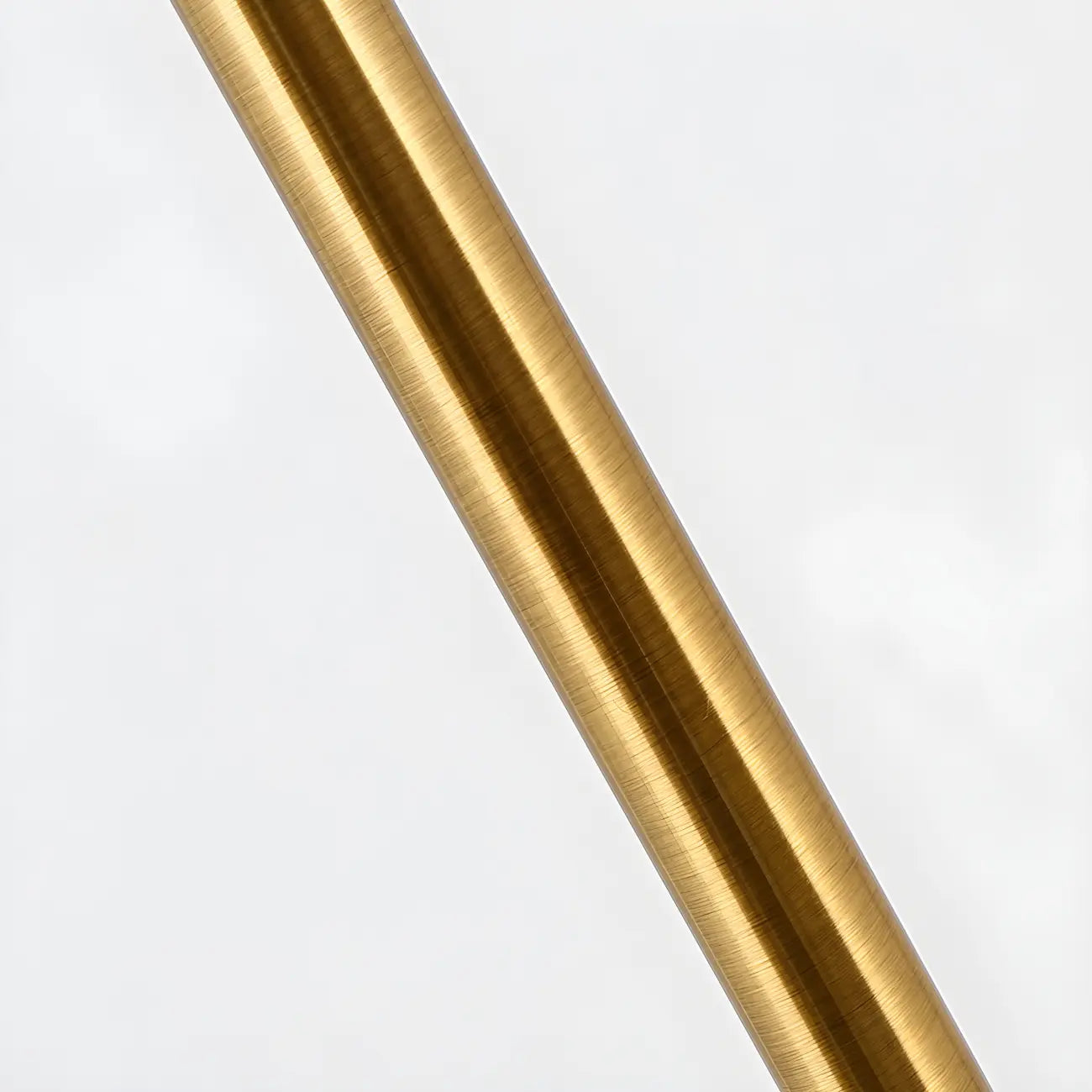 Lampadaire contemporain doré pour salon
