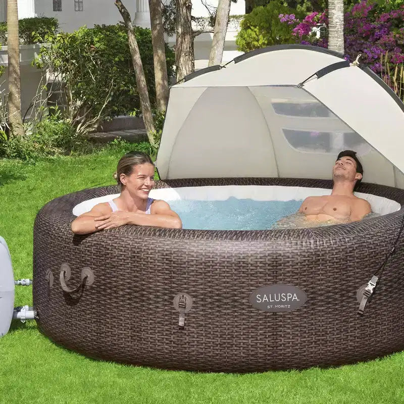 Parasol Bestway SaluSpa combiné au spa gonflable d'extérieur Honolulu SaluSpa avec 140 jets d'air apaisants et une couverture isolante