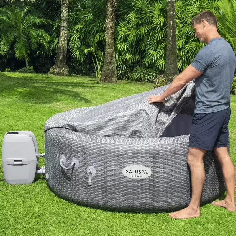 Parasol Bestway SaluSpa combiné au spa gonflable d'extérieur Honolulu SaluSpa avec 140 jets d'air apaisants et une couverture isolante