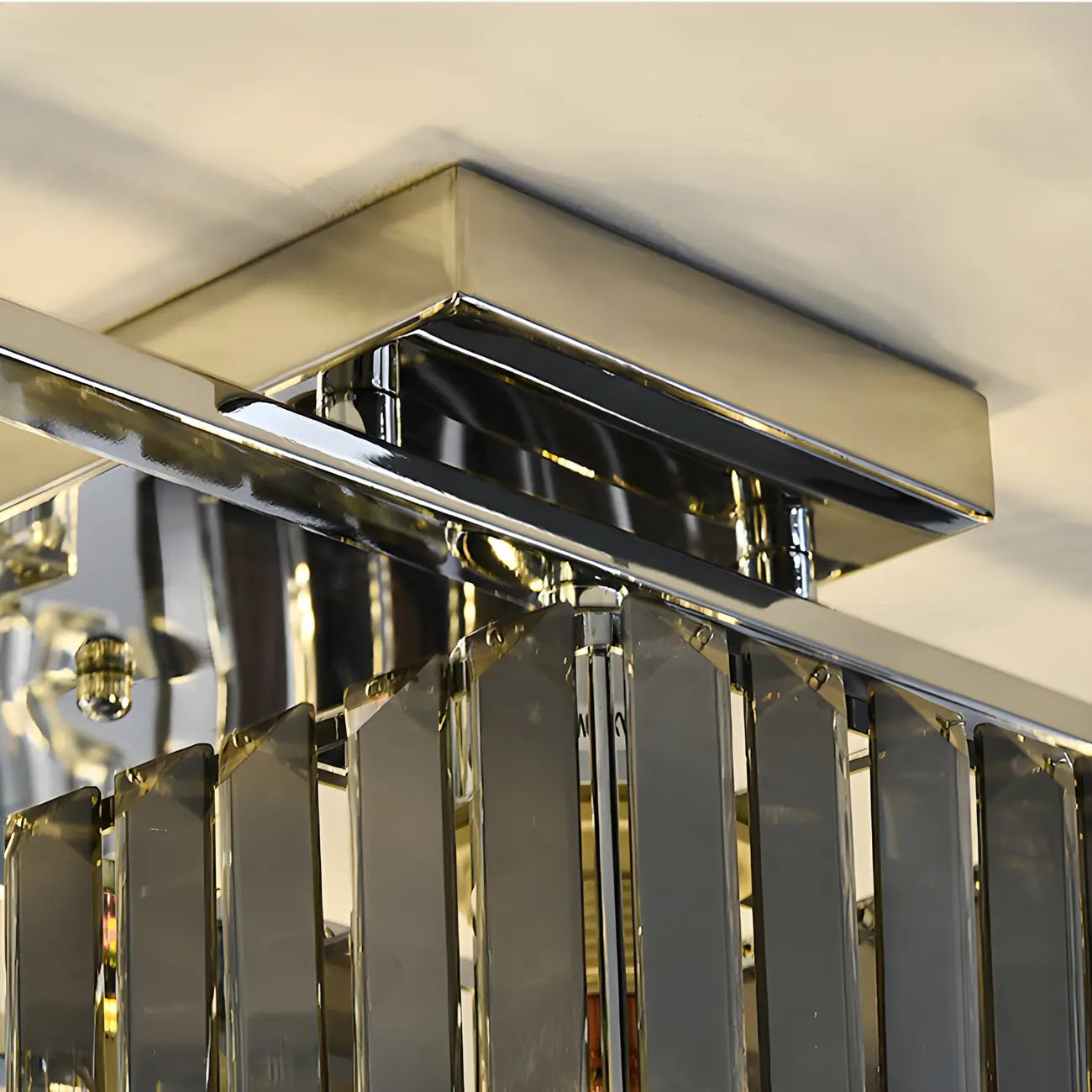 Suspension moderne en verre avec structure métallique pour îlot de cuisine