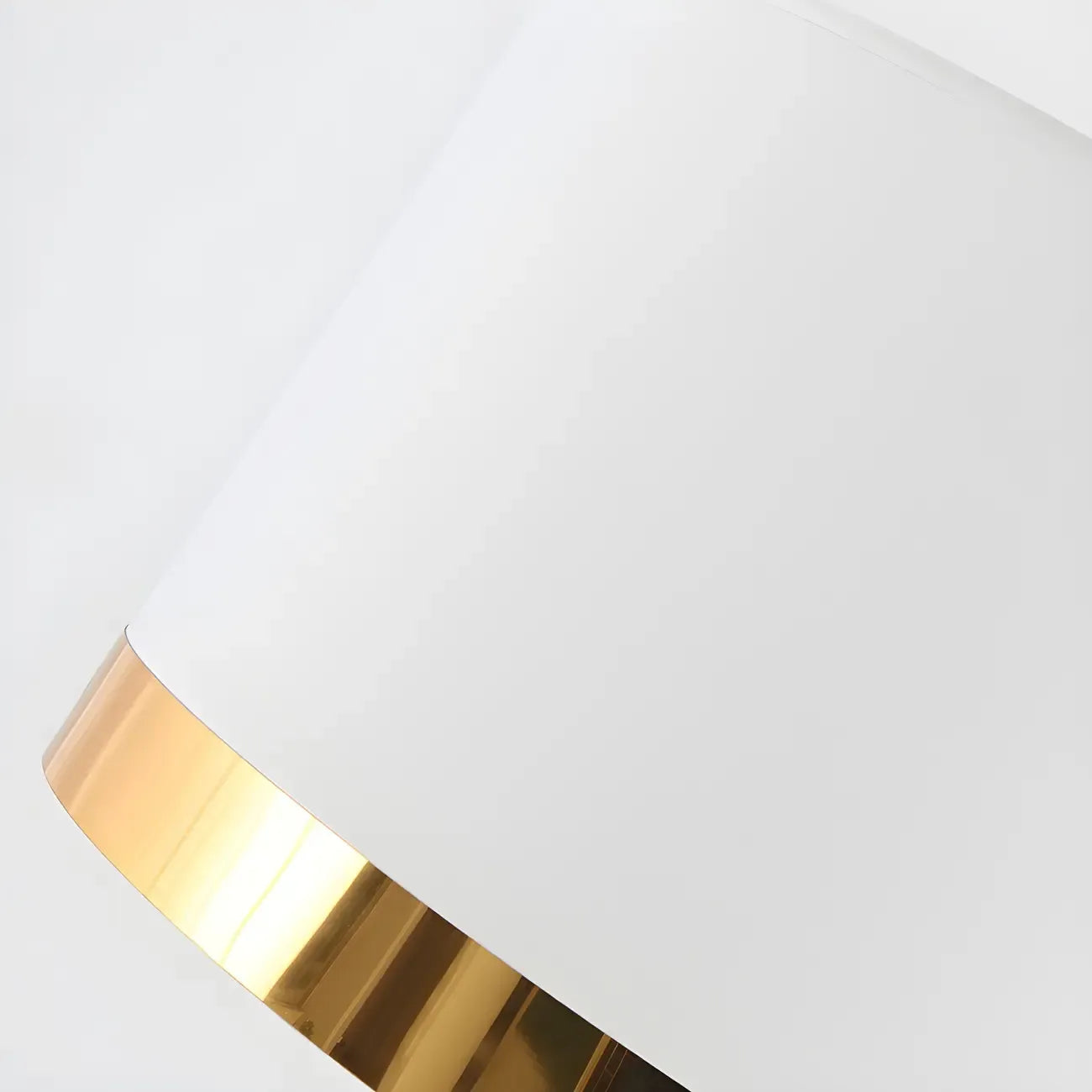 Lampadaire tambour doré moderne pour salon