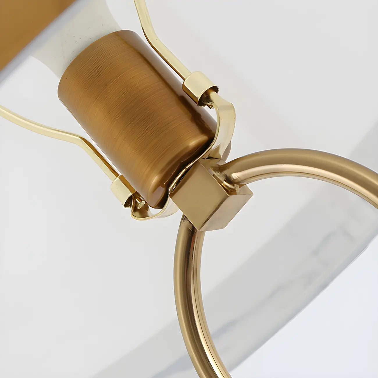 Lampadaire tambour doré moderne pour salon