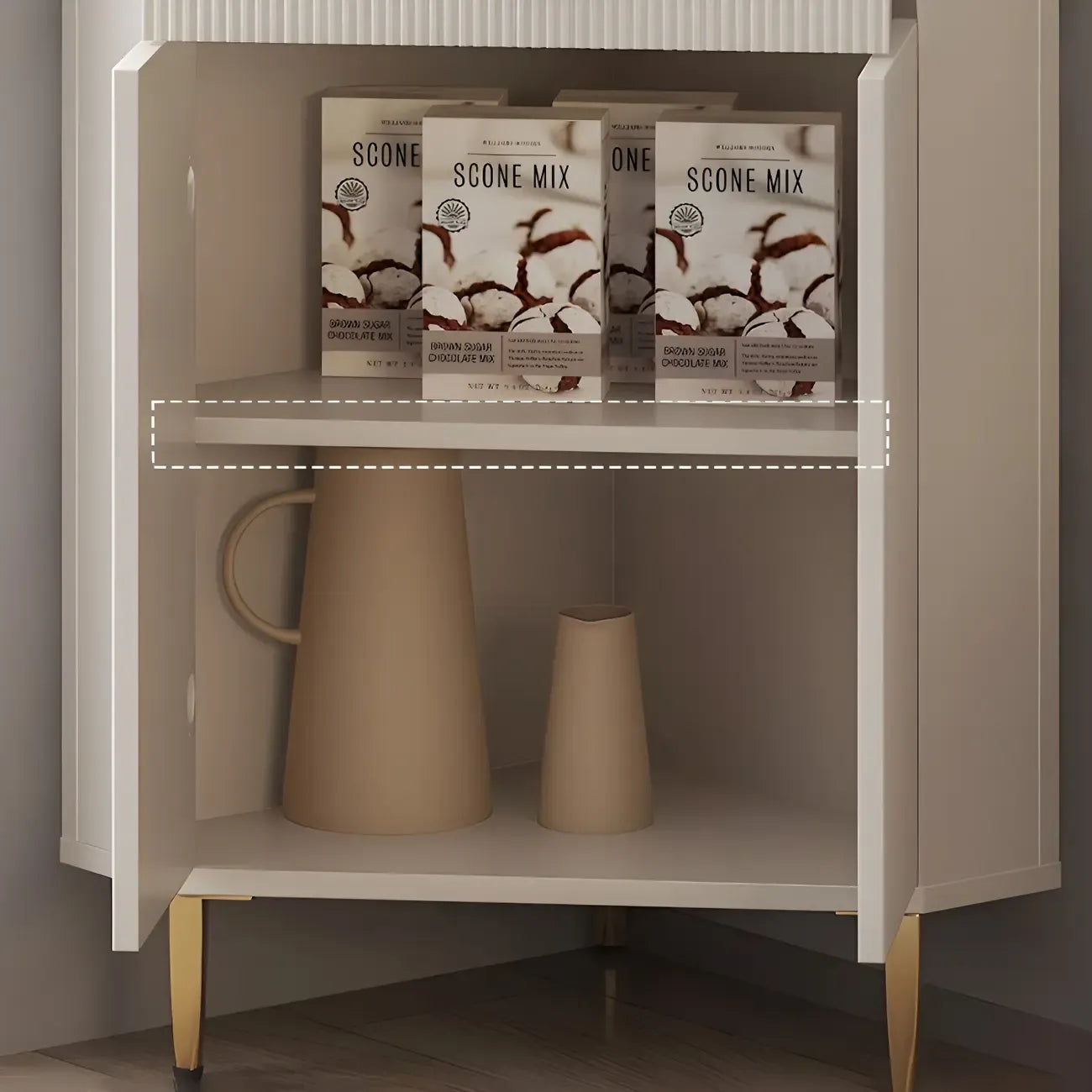 Meuble d'angle de rangement moderne en bois blanc crème et accents dorés