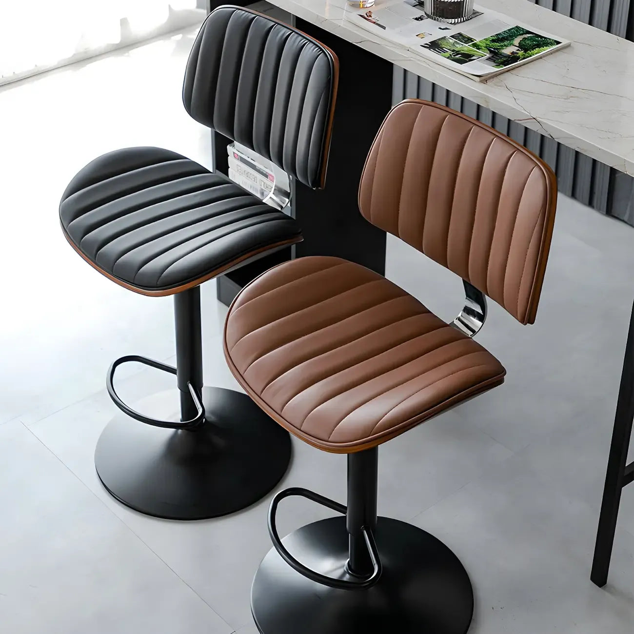 Tabourets de bar pivotants réglables modernes en similicuir
