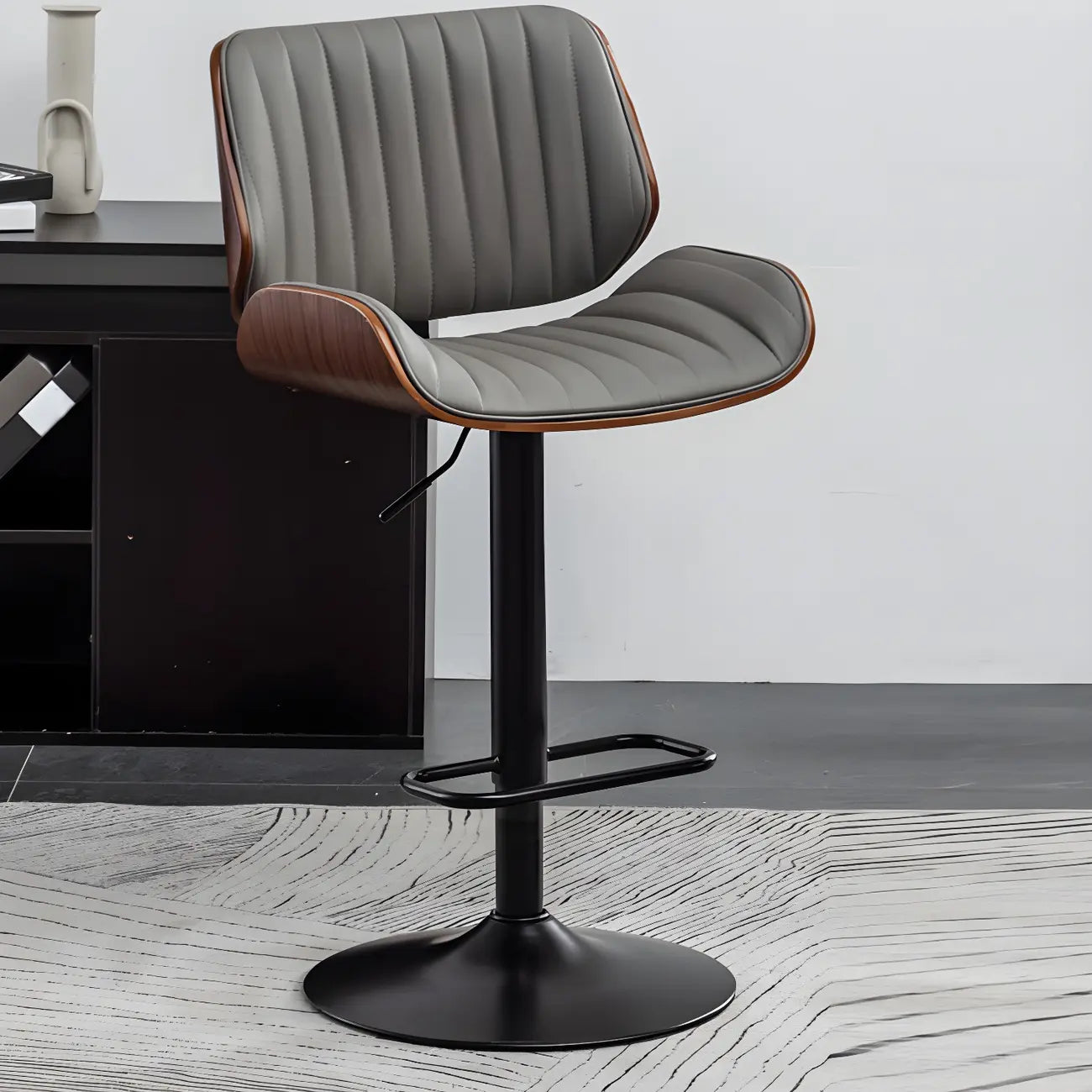 Tabouret de bar pivotant et réglable en bois et cuir rouge élégant