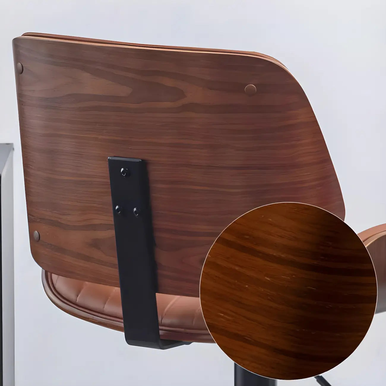 Tabouret de bar pivotant et réglable en bois et cuir rouge élégant