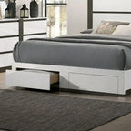 Ensemble de chambre à coucher Conjira moderne en bois blanc, 6 pièces, avec plateforme de rangement et ports USB, par Furniture of America