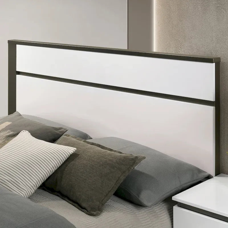 Ensemble de chambre à coucher Conjira moderne en bois blanc, 6 pièces, avec plateforme de rangement et ports USB, par Furniture of America
