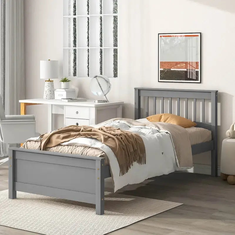Letto singolo con testiera e pediera con comodino