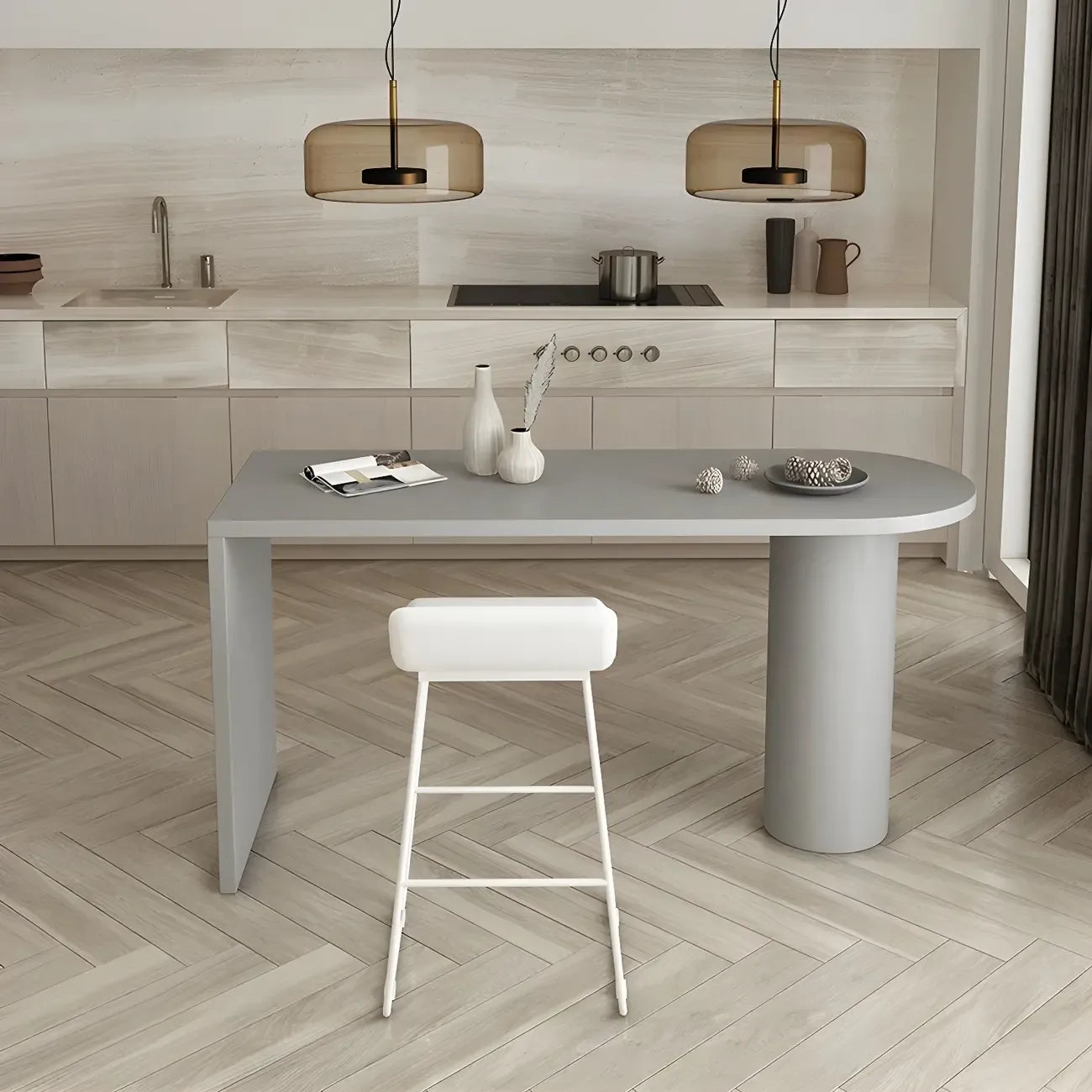 Table de bar moderne grise aux formes libres avec plateau en bois