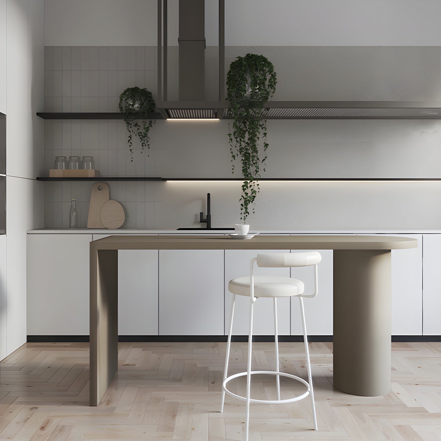 Table de bar moderne grise aux formes libres avec plateau en bois