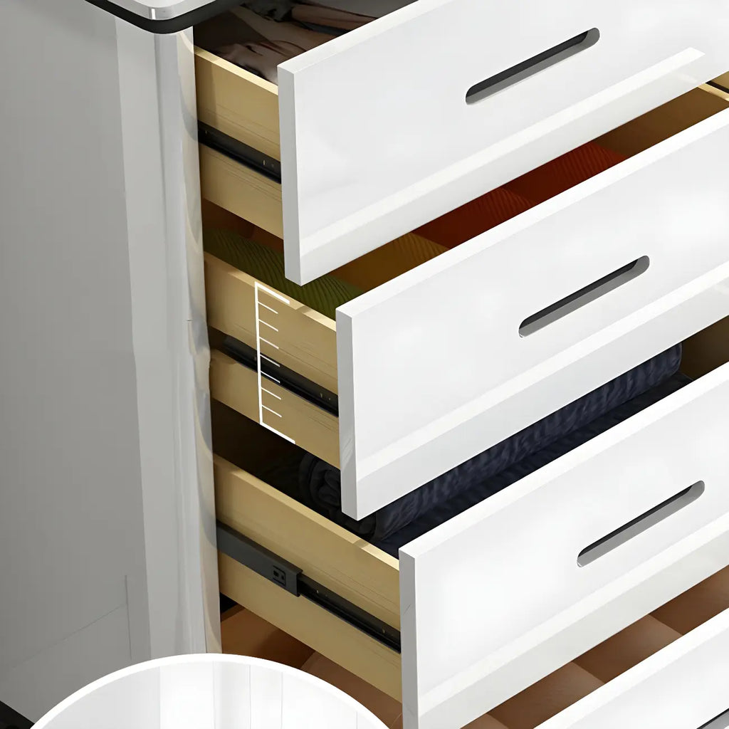 Commode horizontale élégante en bois blanc