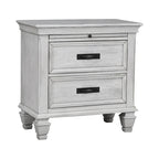 Ensemble de chambre à coucher Capistrano blanc antique 4 pièces avec 2 tables de chevet et une commode