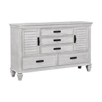 Ensemble de chambre à coucher Capistrano blanc antique 4 pièces avec 2 tables de chevet et une commode