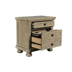 Ensemble de chambre à coucher 5 pièces Salinger en étain de New Classic Furniture avec 2 tables de chevet