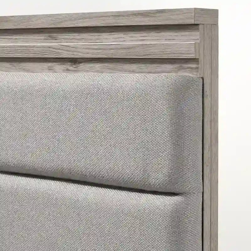 Ensemble de chambre à coucher 3 pièces Roundhill Furniture Alvear en bois rembourré, comprenant un lit à panneaux et deux tables de chevet, gris vieilli