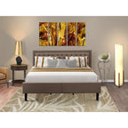 Ensemble de chambre à coucher 2 pièces East West Furniture - Cadre de lit avec tête de lit marron et 1 table de chevet en bois avec pieds noirs (taille de lit au choix)