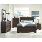 Ensemble de chambre à coucher Oatfield Dark Cocoa 5 pièces avec 2 tables de chevet