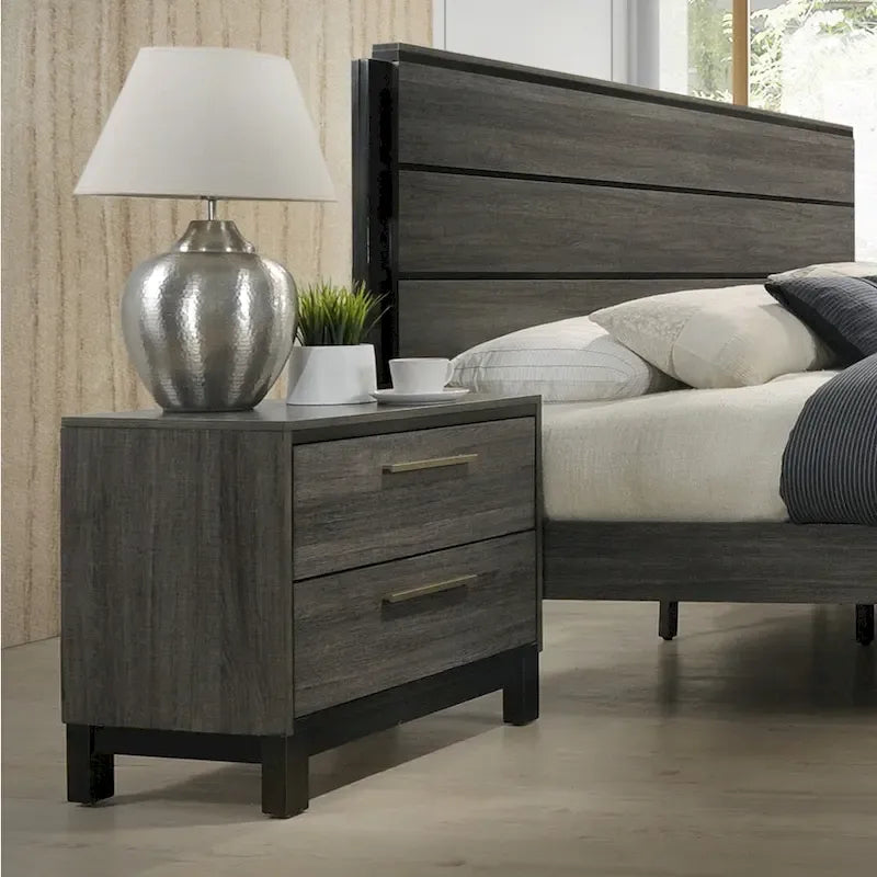 Ensemble de chambre à coucher Roundhill Furniture Ioana 187 en bois finition gris antique, comprenant un lit queen size, une commode, un miroir et une table de chevet.