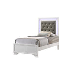Ensemble de chambre à coucher Kym 4 pièces Frost LED en similicuir capitonné
