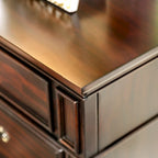 Ensemble de chambre à coucher traditionnel Vame en bois massif noyer, 3 pièces, par Furniture of America