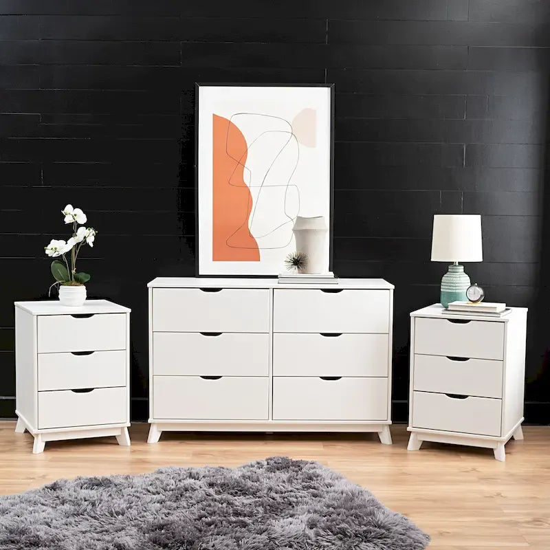 Ensemble de chambre à coucher 3 pièces en bois de pin Purcell avec commode à 6 tiroirs et tables de chevet à 3 tiroirs (ensemble de 2)