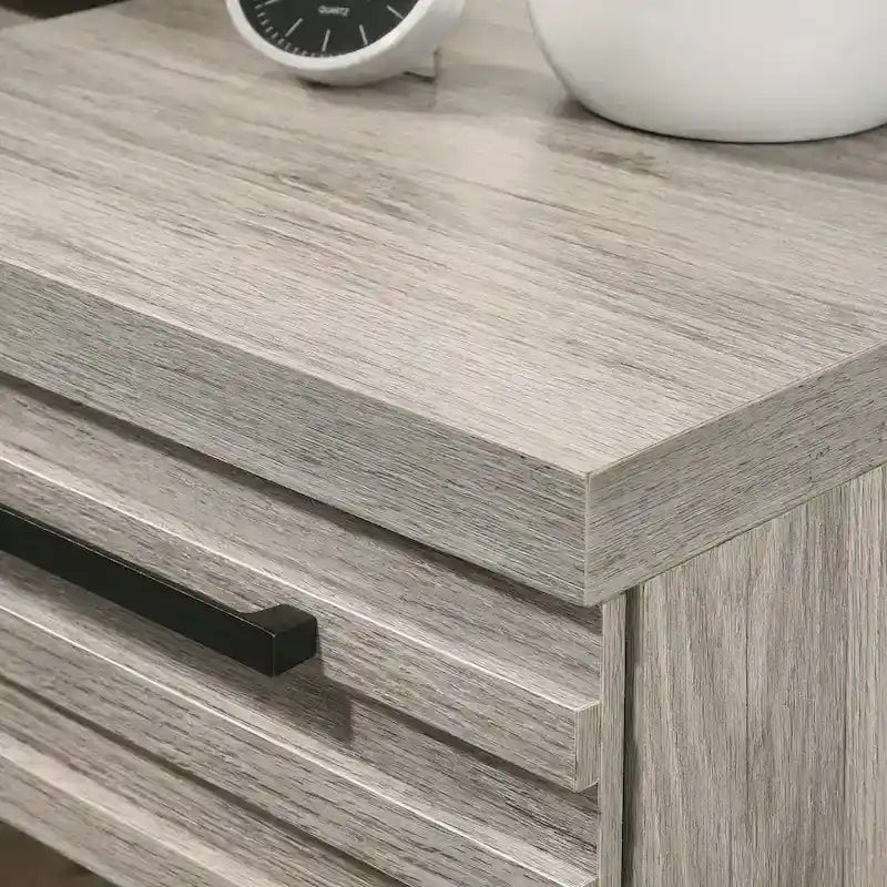 Ensemble de chambre Roundhill Furniture Alvear : lit, commode, miroir et 2 tables de chevet en bois capitonné, gris vieilli