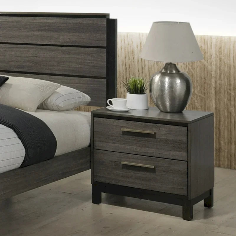 Ensemble de chambre à coucher 3 pièces en bois Roundhill Furniture Ioana, finition gris antique, comprenant un lit à panneaux et deux tables de chevet.