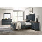 Ensemble de chambre à coucher en bois Clelane de Roundhill Furniture comprenant un lit, une commode, un miroir et une table de chevet