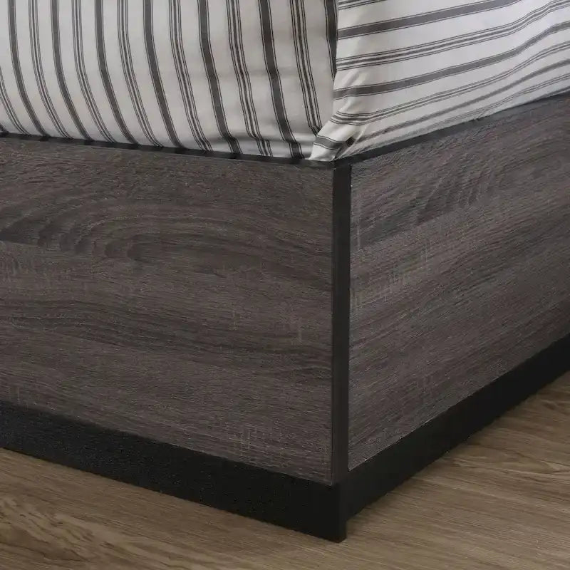 Ensemble de chambre à coucher contemporain Rothwell en bois gris, composé de 3 panneaux et d'étagères, par Furniture of America