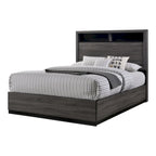 Ensemble de chambre à coucher contemporain Rothwell en bois gris, composé de 3 panneaux et d'étagères, par Furniture of America
