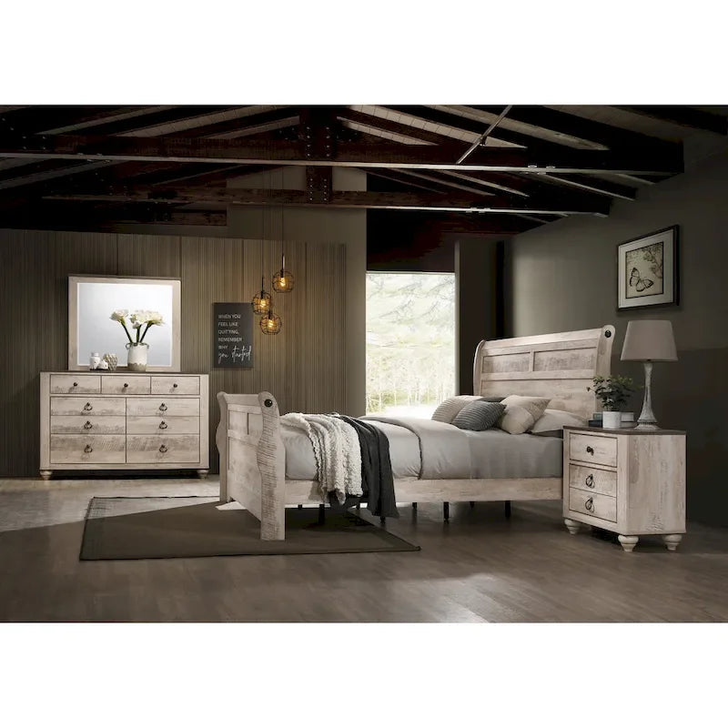 Ensemble de chambre à coucher contemporain Roundhill Furniture Imerland, finition blanchie, comprenant un lit traîneau, une commode, un miroir et deux tables de chevet.