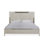 Ensemble de chambre à coucher Roundhill Furniture Mantalia en bois massif, comprenant un lit à panneaux, une commode, un miroir, deux tables de chevet, une armoire et un banc, couleur champagne.
