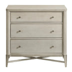 Ensemble de chambre à coucher Roundhill Furniture Mantalia en bois massif, comprenant un lit à panneaux, une commode, un miroir, deux tables de chevet, une armoire et un banc, couleur champagne.