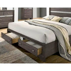 Ensemble de chambre à coucher Bara contemporain en bois massif gris avec plateforme de rangement 2 pièces par Furniture of America