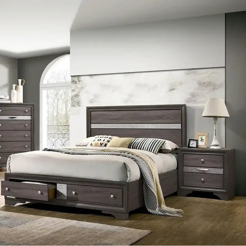 Ensemble de chambre à coucher Bara contemporain en bois massif gris avec plateforme de rangement 2 pièces par Furniture of America