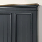 Ensemble de chambre à coucher en bois Clelane de Roundhill Furniture comprenant un lit, une commode, un miroir et deux tables de chevet