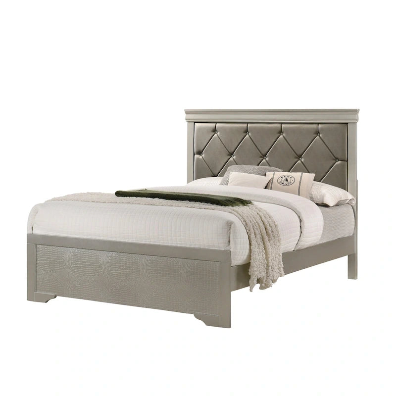 Set camera da letto Sigurd 4 pezzi in similpelle argentata con pannello capitonné